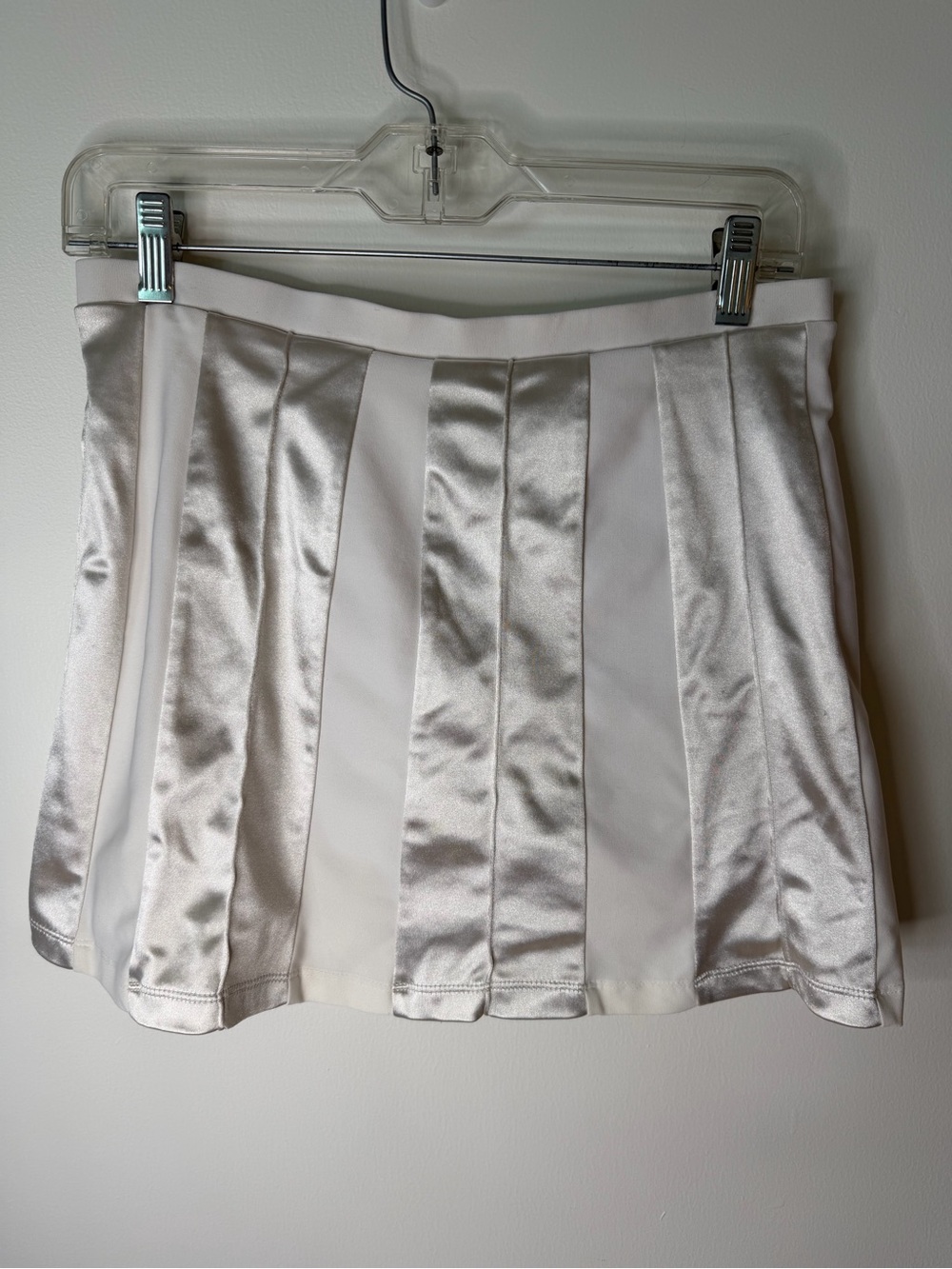 Eliza Audley white pleated satin tennis skirt size M built in shorts satin mini